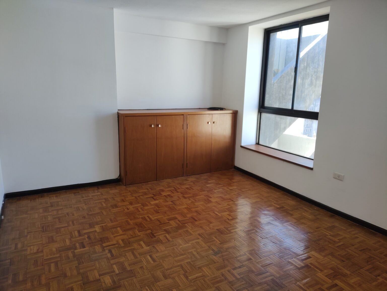 Monoambiente en alquiler en edificio Saint Mitchel, Córdoba centro, vista general del ambiente